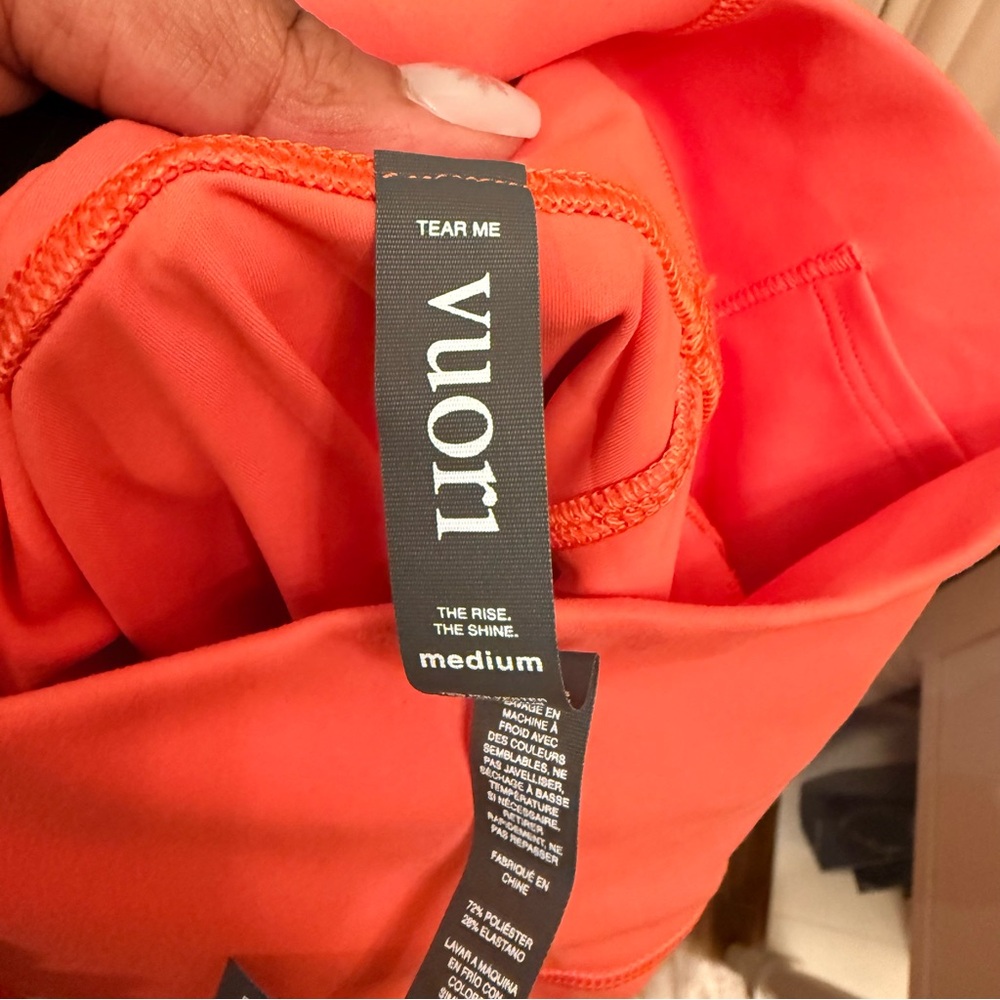 Vuori Vibrant Coral Leggings - Picture 4 of 4